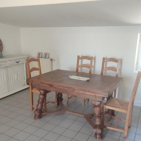 T3 Avec Sa Terrasse Au Coeur Du Village Medieval Sauzet  Exterior foto
